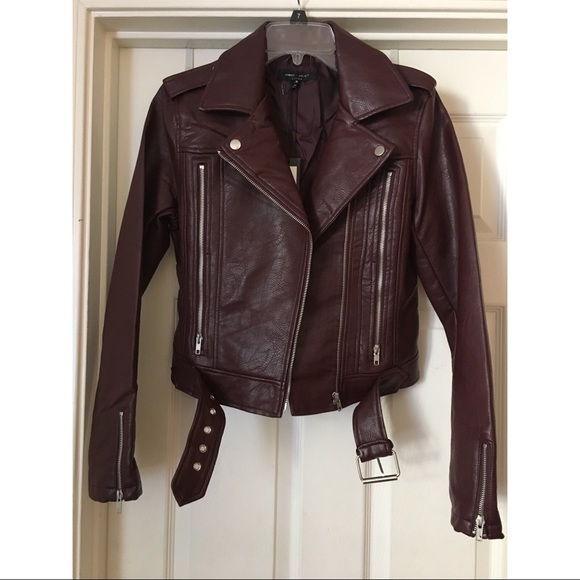 Romeo & Juliet Couture Jackets & Blazers - ROMEO & JULIET COUTURE Faux Leather Moto Jacket M